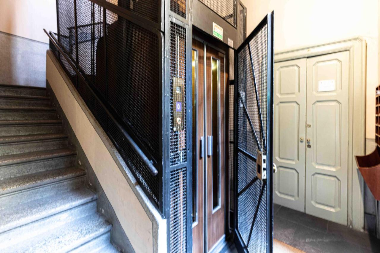 Quadrilatero Della Moda- Luxury Loft In The Heart Of The Fashion District Milan Exterior photo